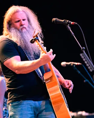 Jamey Johnson Farmington