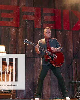 Kiefer Sutherland Boston