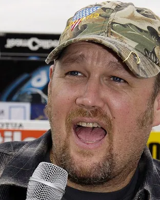 Larry The Cable Guy Farmington