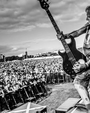 Peter Hook And The Light Worcester
