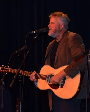 Robert Earl Keen Hartford