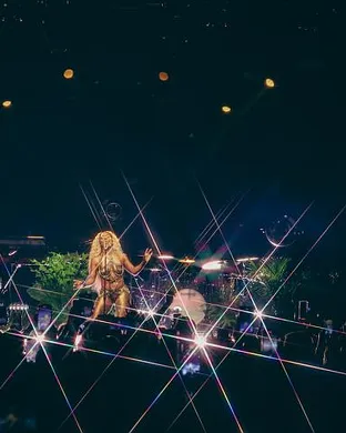 Victoria Monet Boston